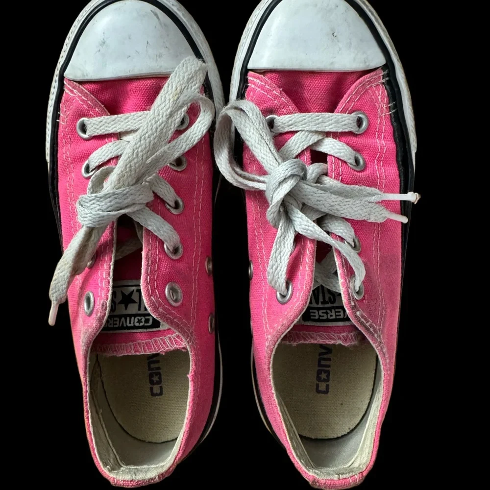Converse Kids Sneakers in Vibrant Pink and White